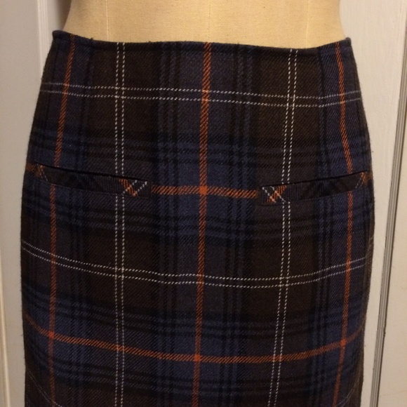 CAbi Skirt 6 Wool Blend Plaid Ruffle Brown Multi - Picture 2 of 8
